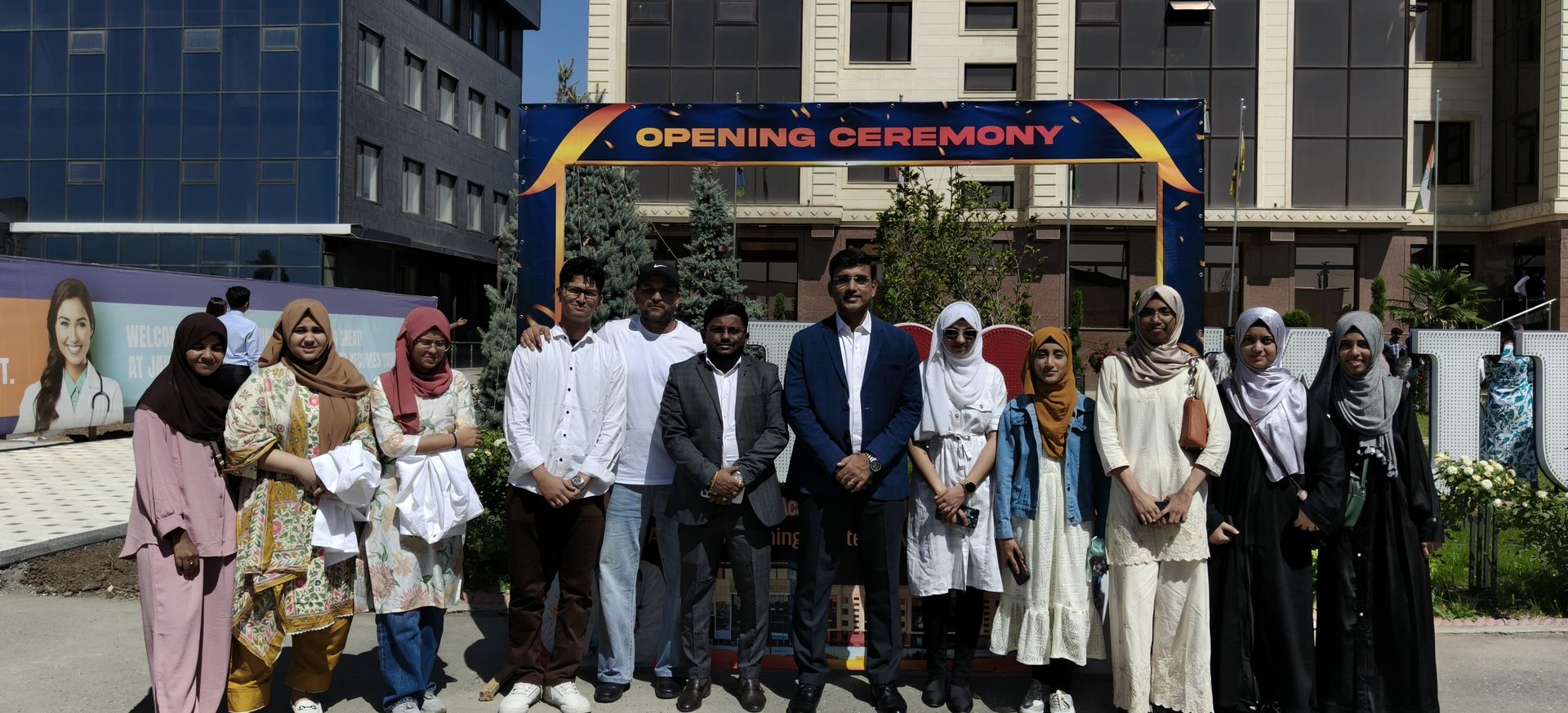 Group photo with mentors on campus
